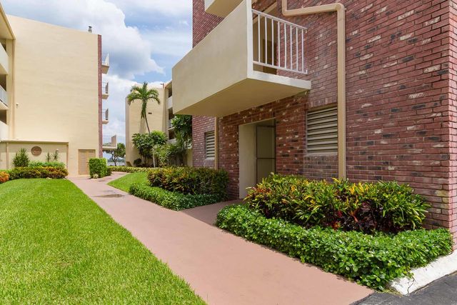 1810 New Palm Way 415, Boynton Beach, FL 33435