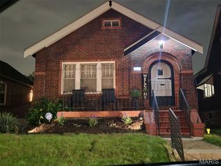 5919 Summit Place, St Louis, MO 63147