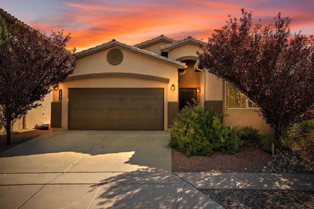 2004 PLEASANTON Drive SE, Albuquerque, NM 87123
