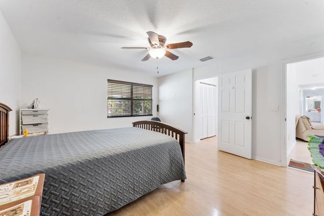 112 Laurel Way, Royal Palm Beach, FL 33411