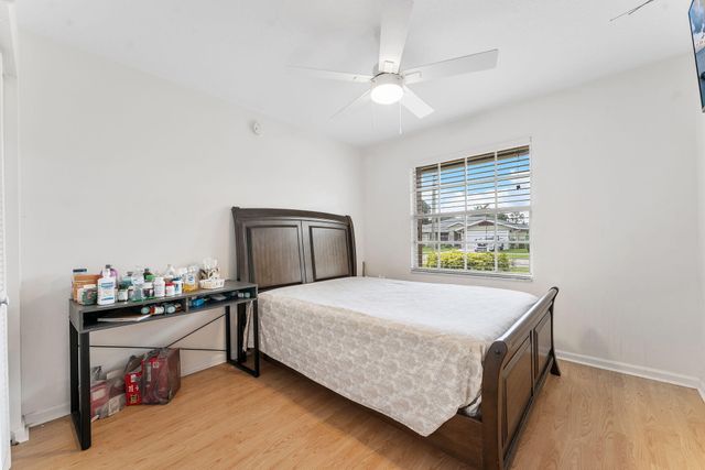 112 Laurel Way, Royal Palm Beach, FL 33411