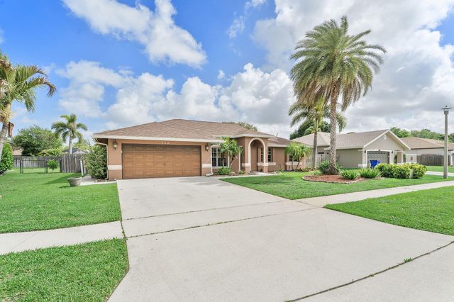 112 Laurel Way, Royal Palm Beach, FL 33411