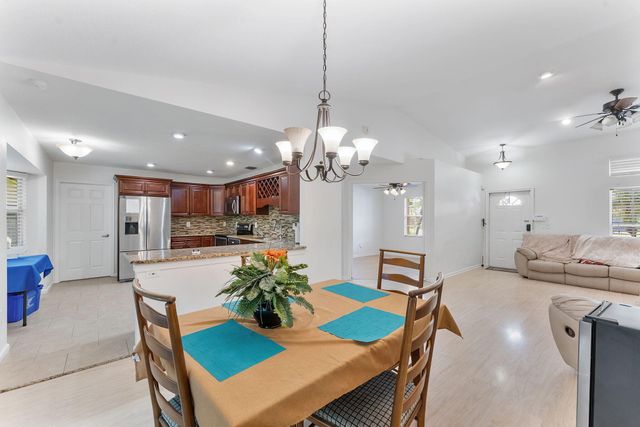112 Laurel Way, Royal Palm Beach, FL 33411