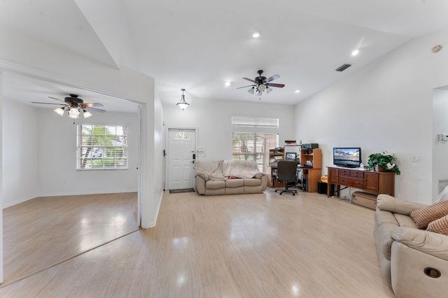 112 Laurel Way, Royal Palm Beach, FL 33411