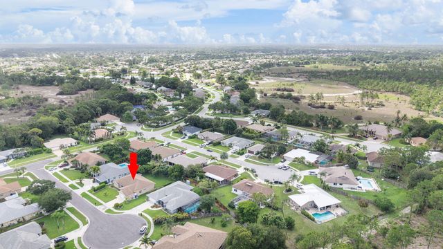 112 Laurel Way, Royal Palm Beach, FL 33411
