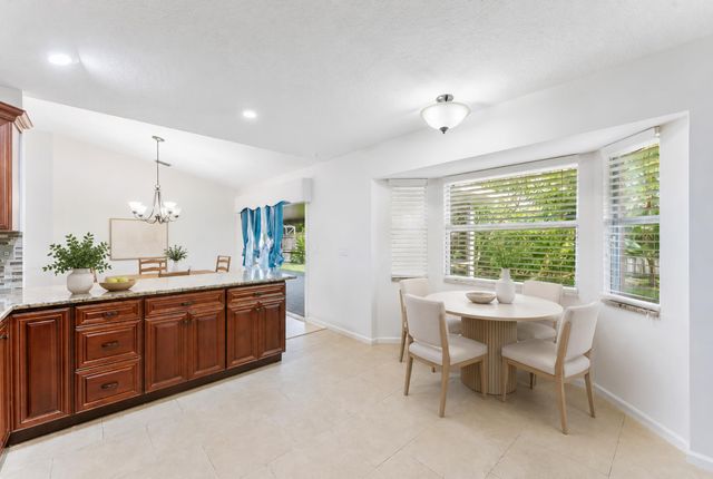 112 Laurel Way, Royal Palm Beach, FL 33411