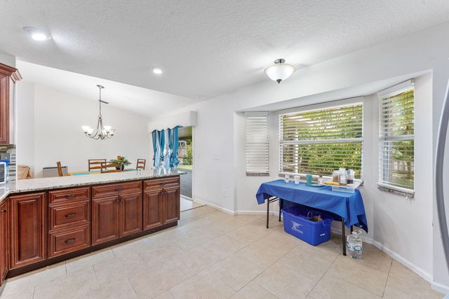 112 Laurel Way, Royal Palm Beach, FL 33411