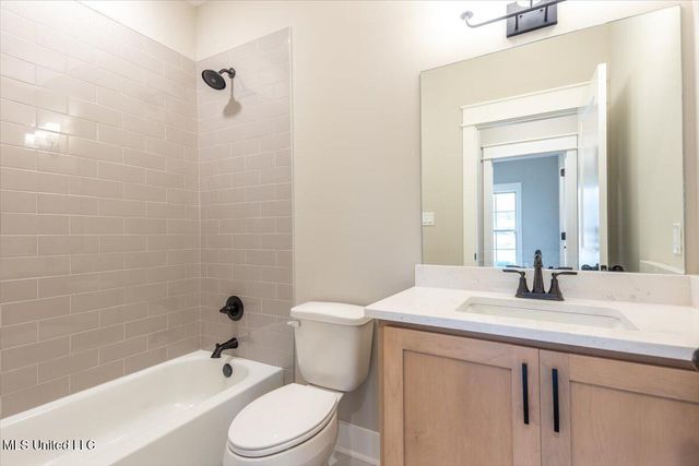 1694 Bakersfield Way, Nesbit, MS 38651