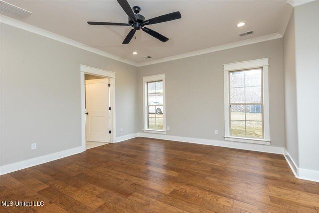 1694 Bakersfield Way, Nesbit, MS 38651