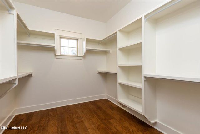 1694 Bakersfield Way, Nesbit, MS 38651