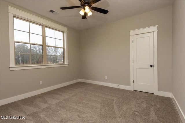 1694 Bakersfield Way, Nesbit, MS 38651