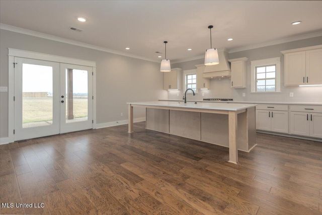 1694 Bakersfield Way, Nesbit, MS 38651