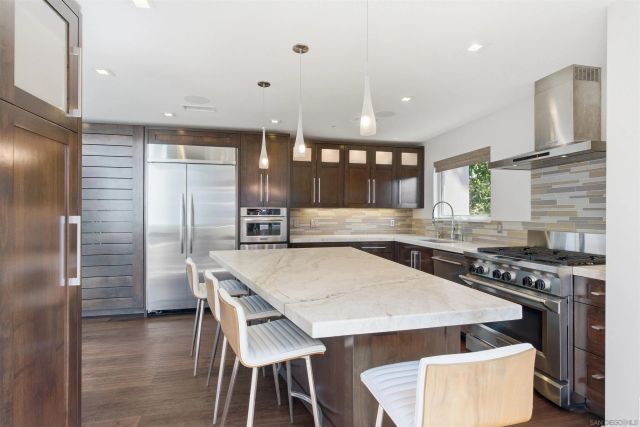 2372 Oxford Ave, Cardiff, CA 92007