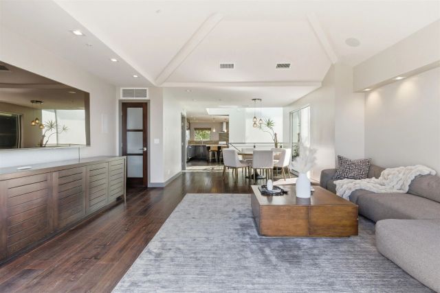 2372 Oxford Ave, Cardiff, CA 92007