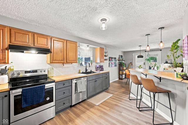 4115 Hollow Creek Drive, Indianapolis, IN 46268