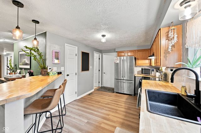 4115 Hollow Creek Drive, Indianapolis, IN 46268