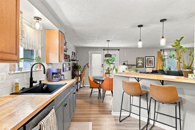 4115 Hollow Creek Drive, Indianapolis, IN 46268
