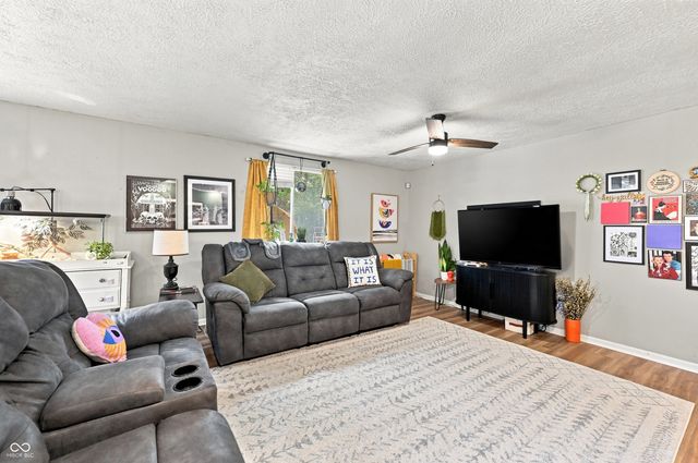 4115 Hollow Creek Drive, Indianapolis, IN 46268