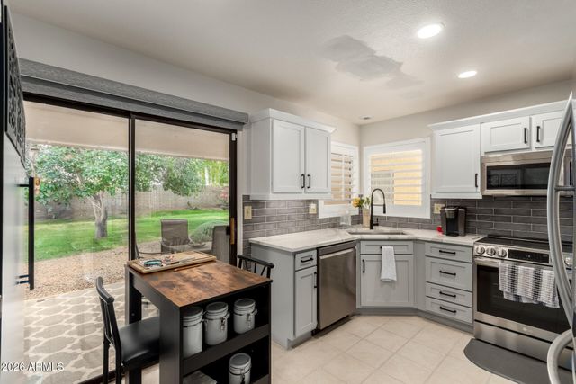 14135 W YOSEMITE Drive W, Sun City West, AZ 85375