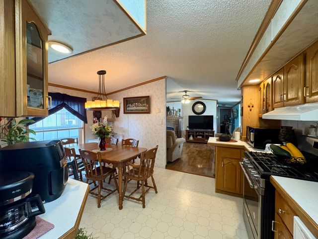 20 CIRCLE DR, Columbia, PA 17512