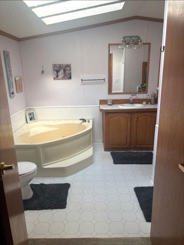 20 CIRCLE DR, Columbia, PA 17512
