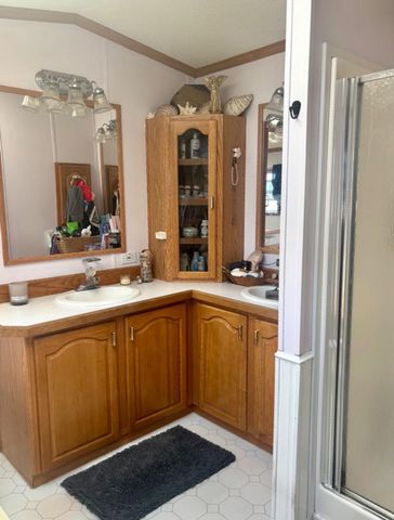 20 CIRCLE DR, Columbia, PA 17512