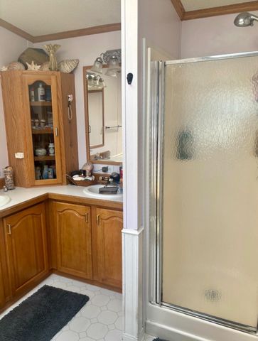 20 CIRCLE DR, Columbia, PA 17512