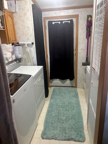 20 CIRCLE DR, Columbia, PA 17512