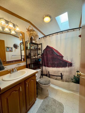 20 CIRCLE DR, Columbia, PA 17512