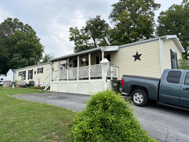 20 CIRCLE DR, Columbia, PA 17512
