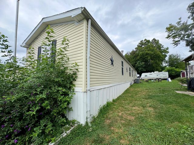 20 CIRCLE DR, Columbia, PA 17512
