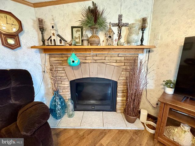 20 CIRCLE DR, Columbia, PA 17512
