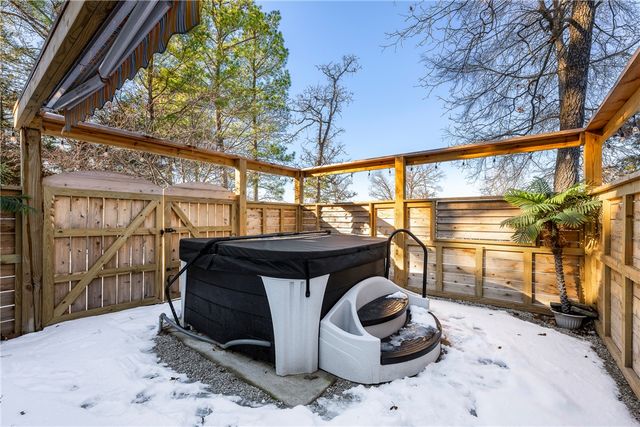96 Holiday Island Drive, Holiday Island, AR 72631