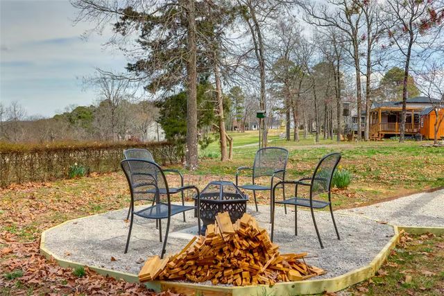96 Holiday Island Drive, Holiday Island, AR 72631
