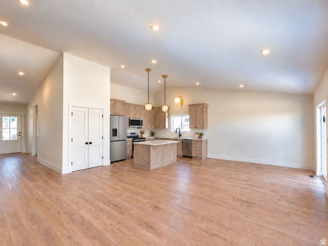 3966 W 2025 S, Taylor, UT 84401