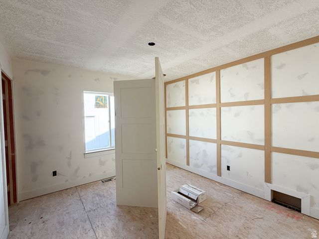 3966 W 2025 S, Taylor, UT 84401
