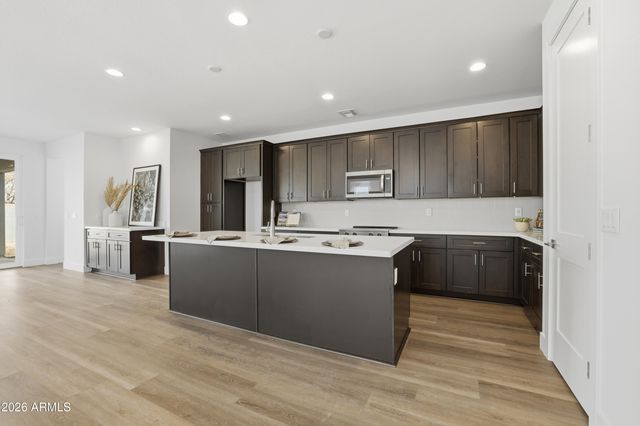 7456 E Louie Lane, Prescott Valley, AZ 86315