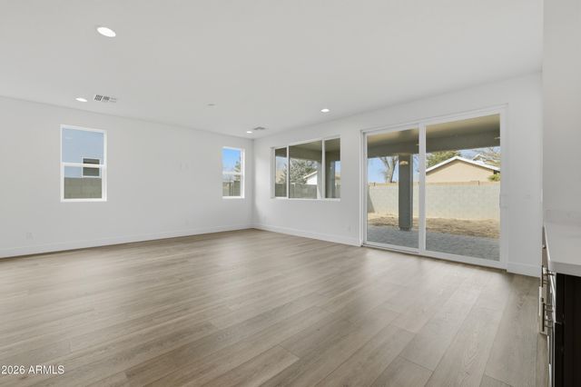 7456 E Louie Lane, Prescott Valley, AZ 86315