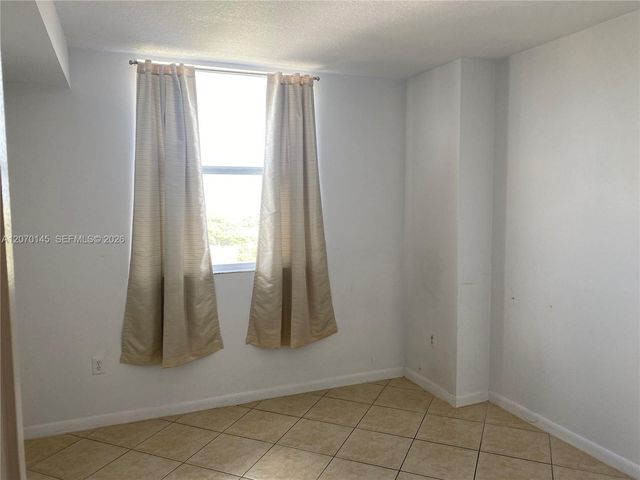 1 Glen Royal Parkway 1113, Miami, FL 33125