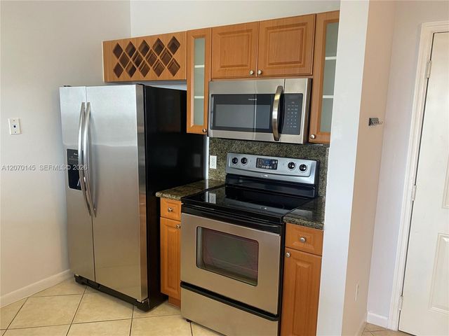 1 Glen Royal Parkway 1113, Miami, FL 33125
