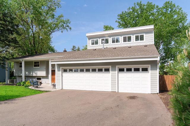 3425 Churchill Street, Shoreview, MN 55126
