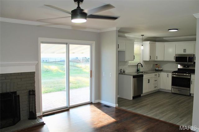 1238 Brenthaven Lane, Florissant, MO 63031