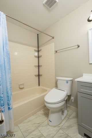 103 Porter Way East, Bridgewater Twp., NJ 08807
