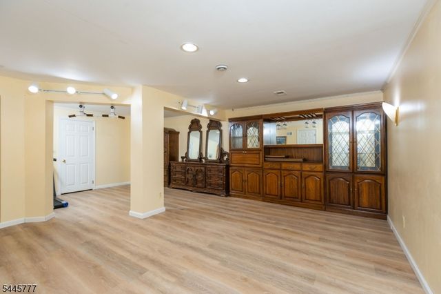 103 Porter Way East, Bridgewater Twp., NJ 08807
