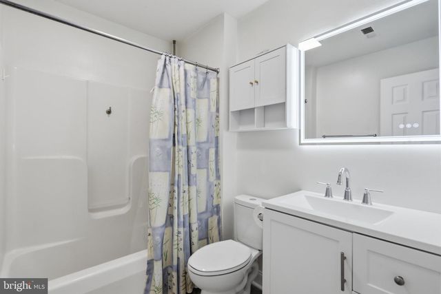 242 STREET OF DREAMS, Martinsburg, WV 25403