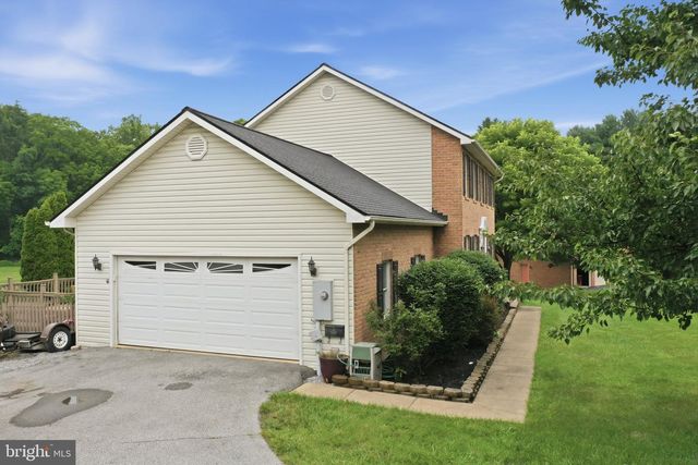 242 STREET OF DREAMS, Martinsburg, WV 25403