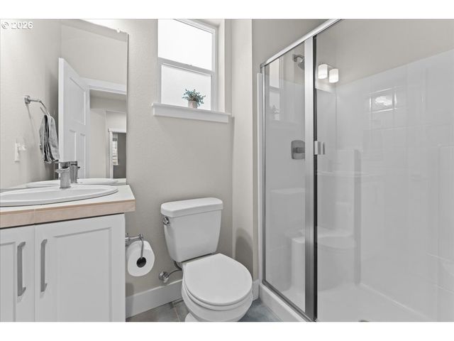 8485 Sw 176TH Ave, Beaverton, OR 97007