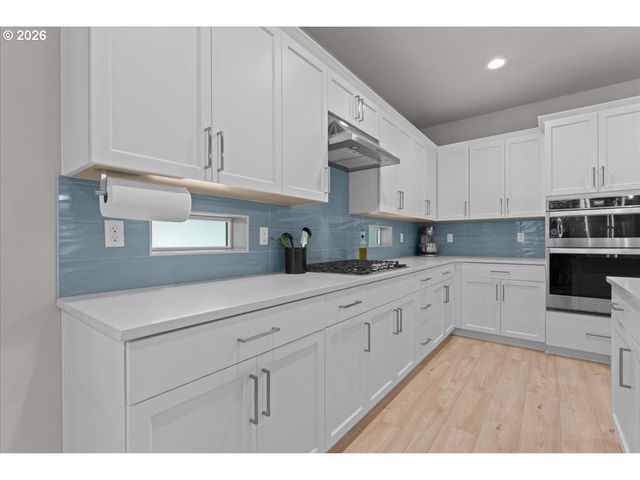 8485 Sw 176TH Ave, Beaverton, OR 97007