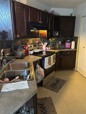 6280 NW 186th St 301, Hialeah, FL 33015