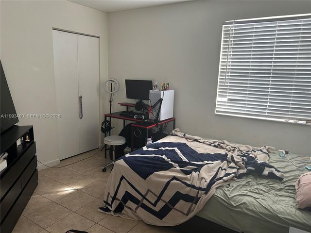 6280 NW 186th St 301, Hialeah, FL 33015